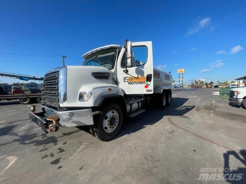 Freightliner 108 SD Wassertanker