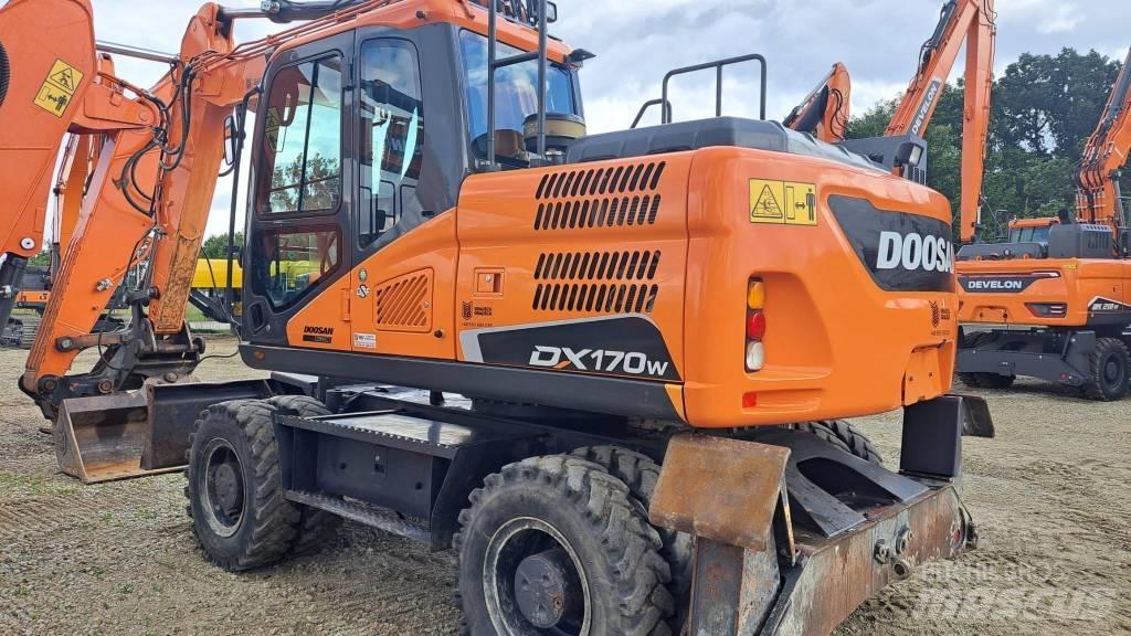 Doosan DX 170 W Mobilbagger