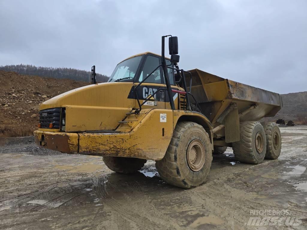 CAT 740 Dumper - Knickgelenk