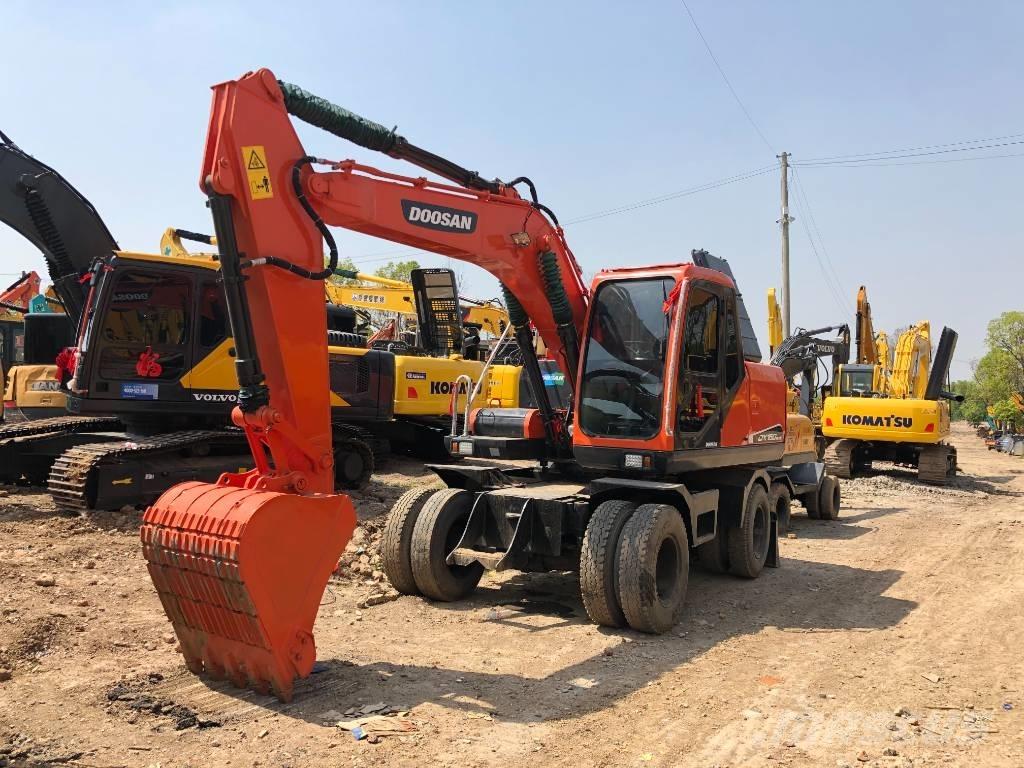 Doosan DX150W Mobilbagger