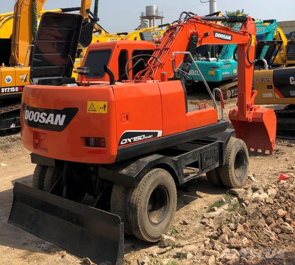Doosan DX150W Mobilbagger