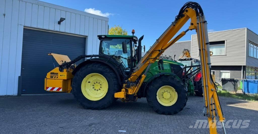 John Deere F 440 M Rundballenpressen