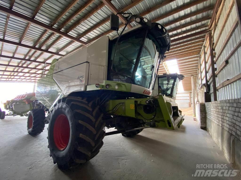 CLAAS Tucano 450 Mähdrescher