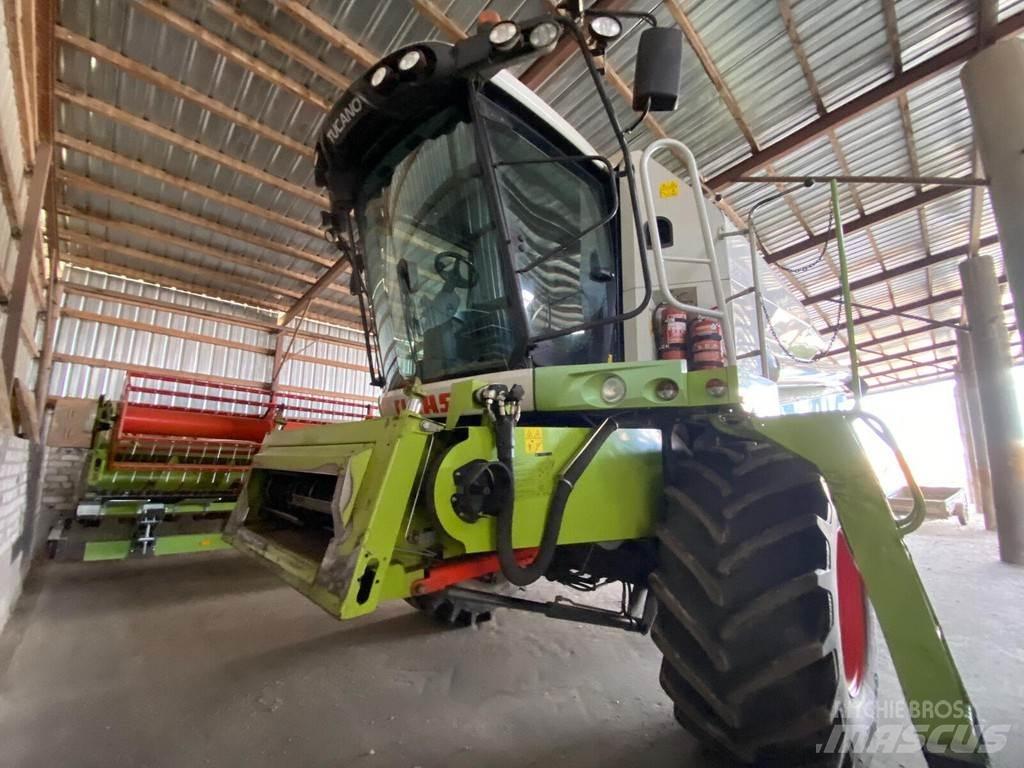 CLAAS Tucano 450 Mähdrescher