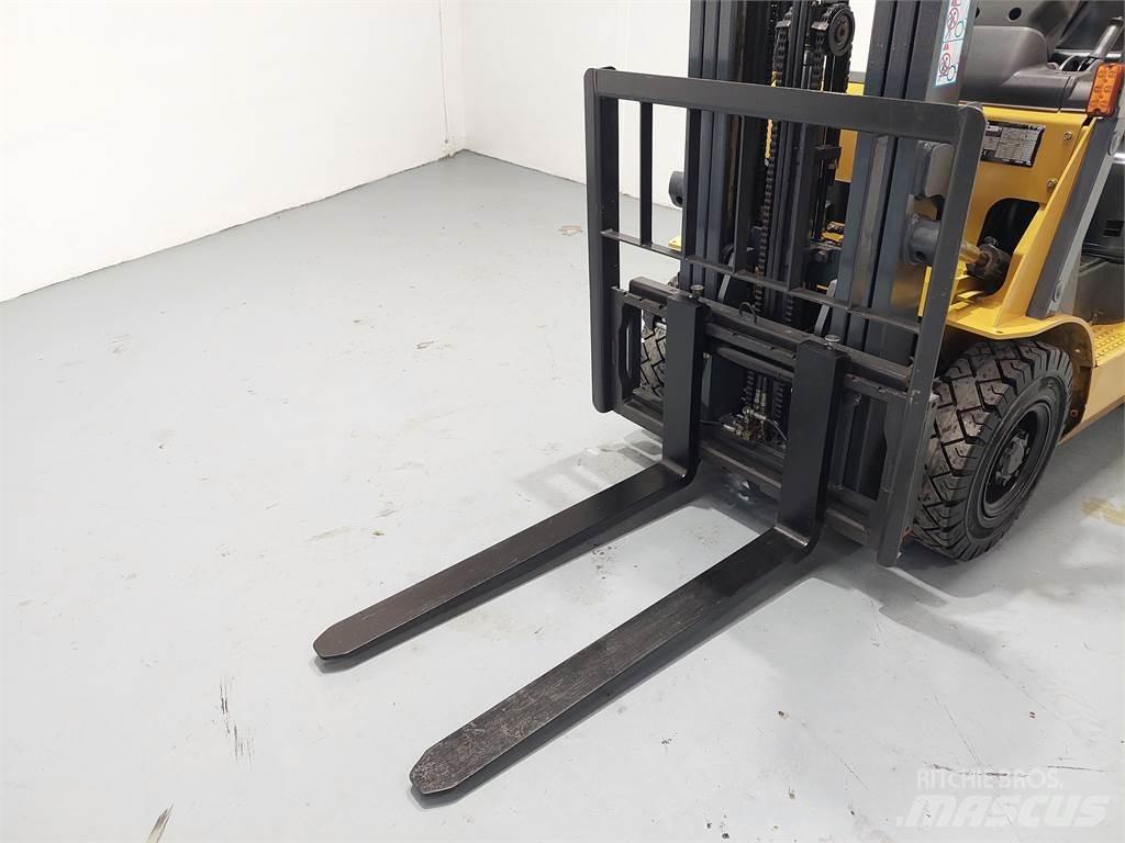 CAT DP18NTD Dieselstapler