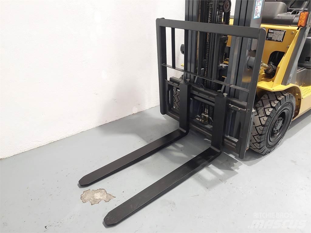 CAT DP18NTD Dieselstapler
