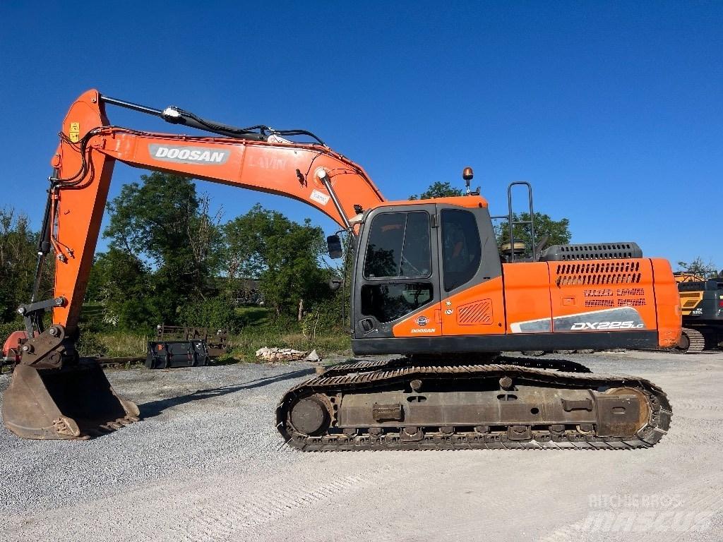 Doosan DX 225 LC-5 Raupenbagger