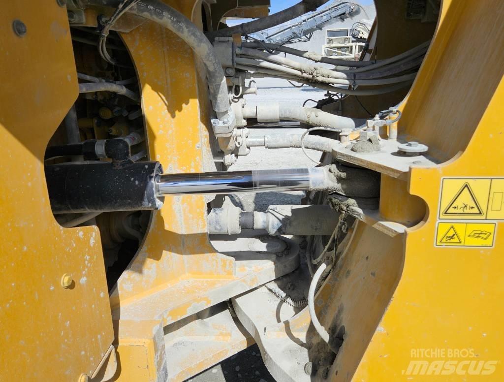 CAT 982 M Radlader