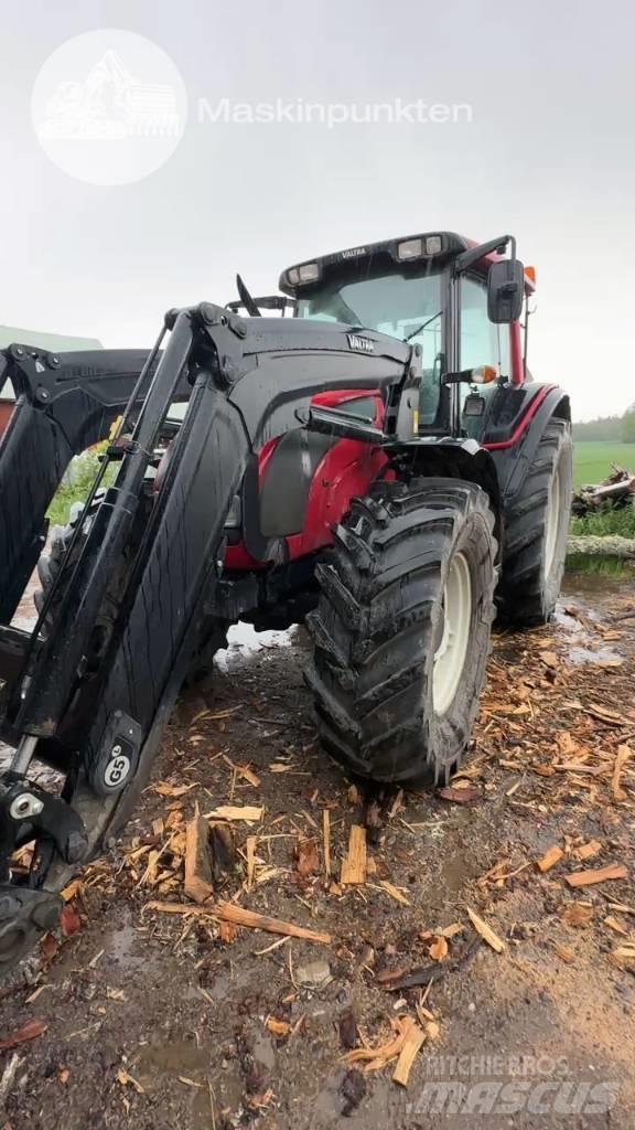 Valtra N 121 Traktoren