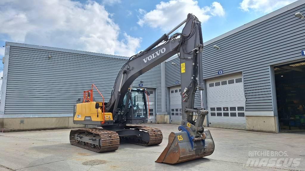 Volvo EC220E Raupenbagger