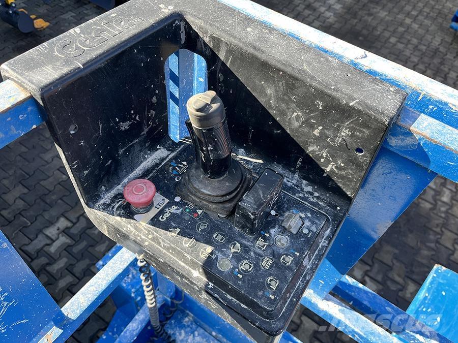 Genie GS-3268 Scheren-Arbeitsbühnen