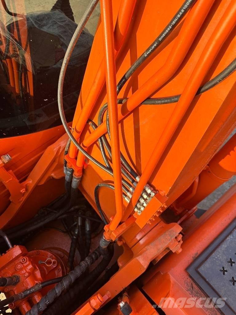 Doosan DX140 Raupenbagger
