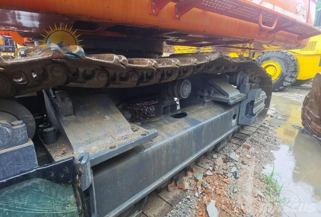 Doosan DX 500 LC Raupenbagger