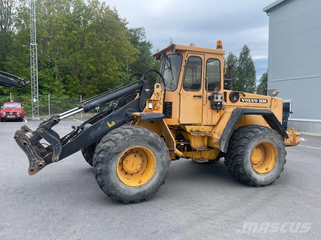 Volvo BM L 70 Traktoren