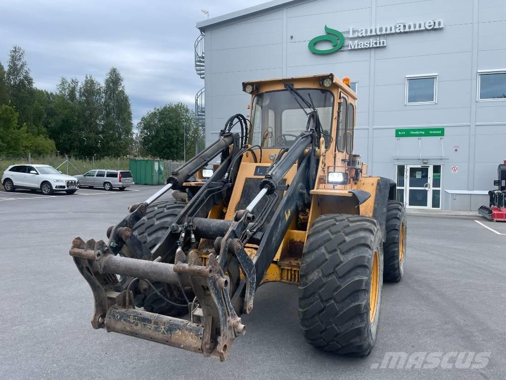 Volvo BM L 70 Traktoren
