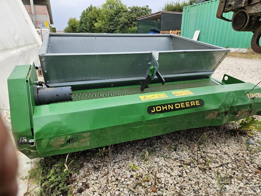John Deere TD 100 Streuer
