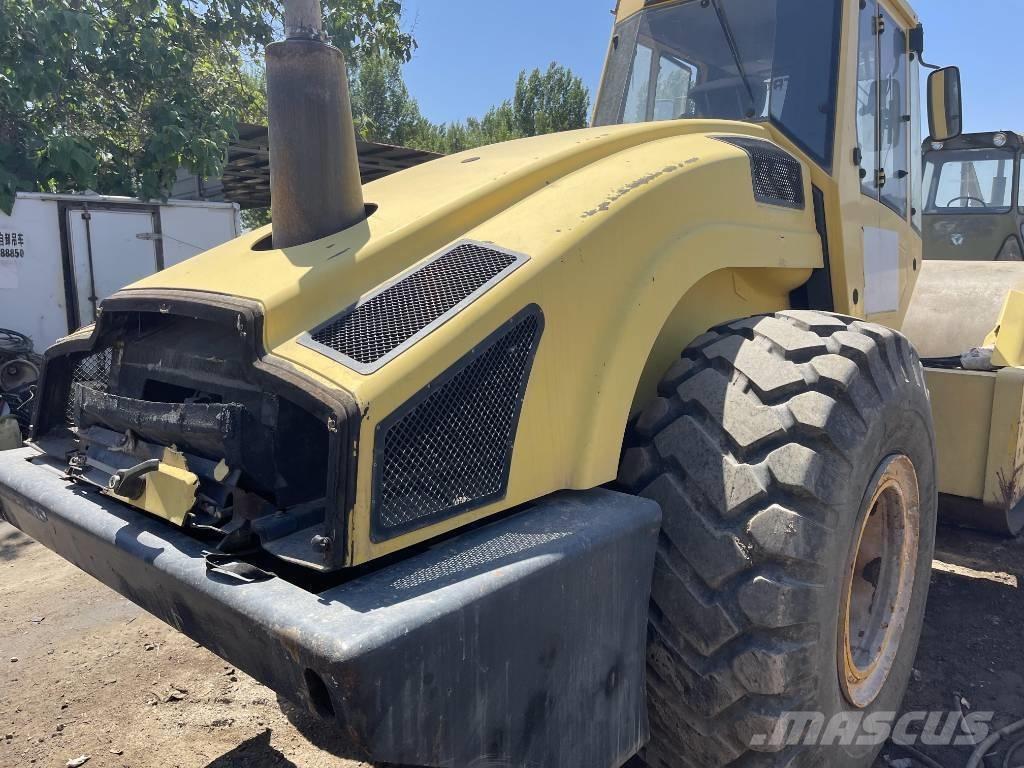Bomag 226-4 Walzenzüge