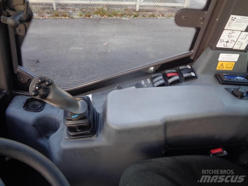 Mecalac AX850 V Radlader
