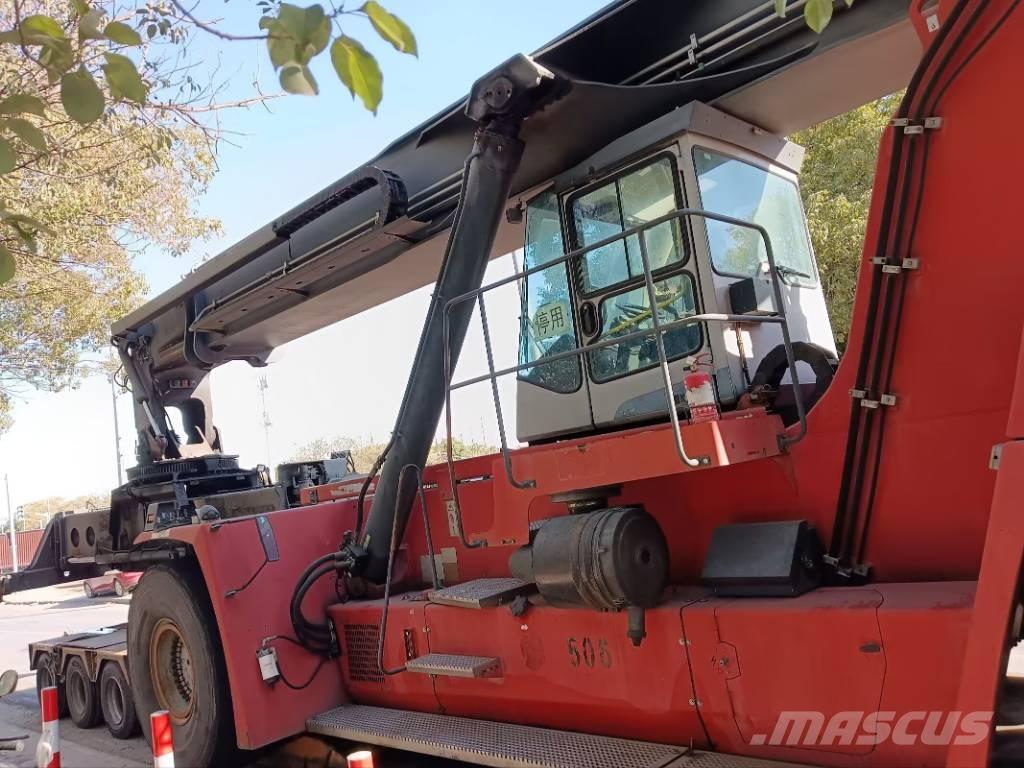 Kalmar DRT 450 Reach-Stacker