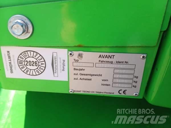 Avant 528 Kompaktlader