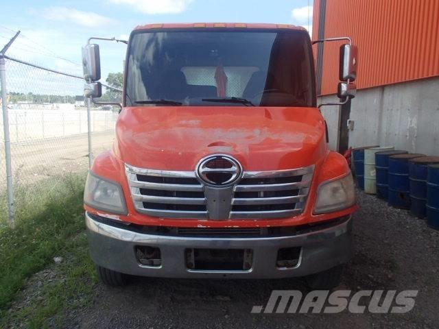 Hino 185 Pritschenwagen/Pritschenwagen mit Seitenklappe