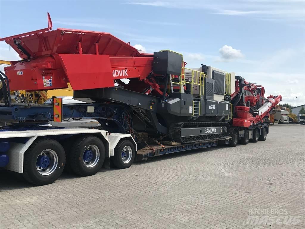 Sandvik QH 332 DDHS Mobile Brecher