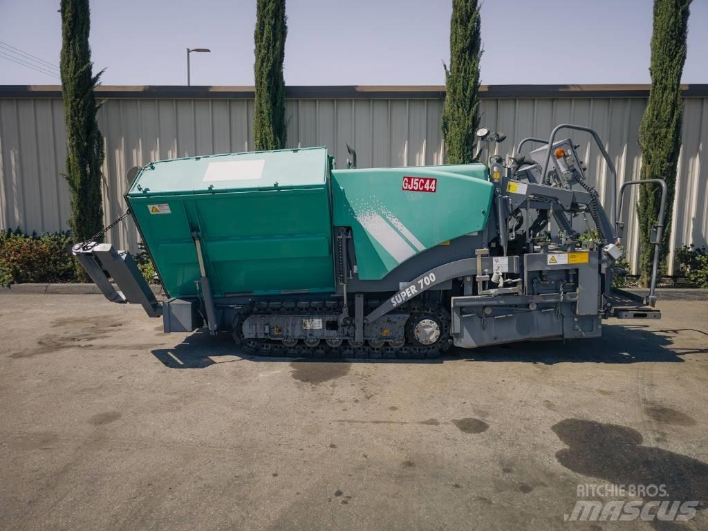 Vögele Super 700 Strassenfertiger