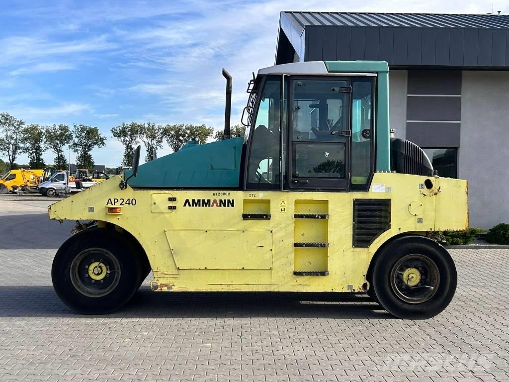 Ammann AP 240 Gummiradwalzen