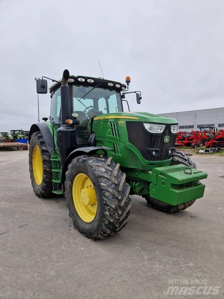 John Deere 6215 R Traktoren