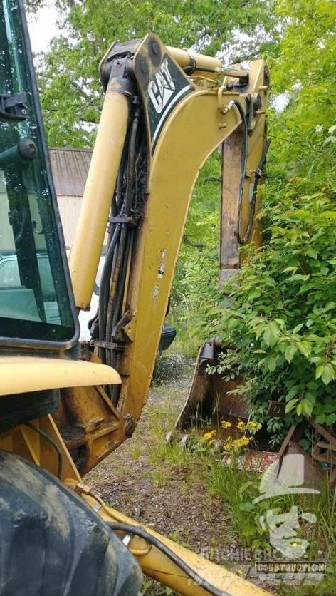 CAT 420 D Baggerlader