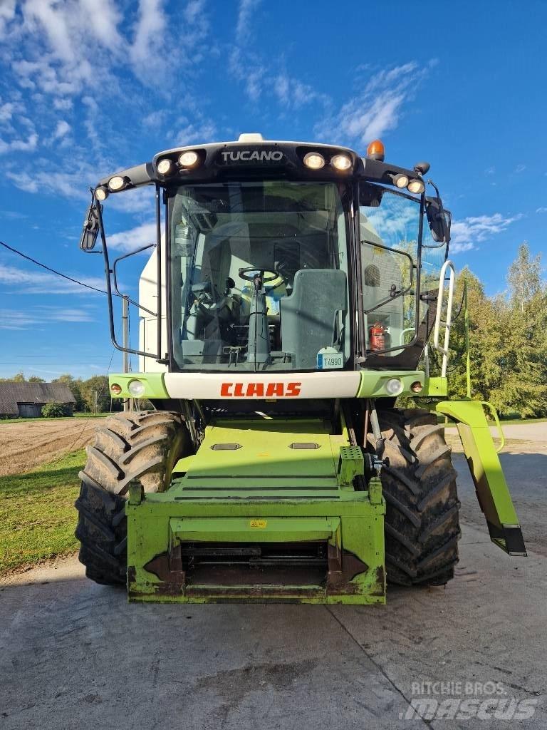 CLAAS Tucano 320 Mähdrescher