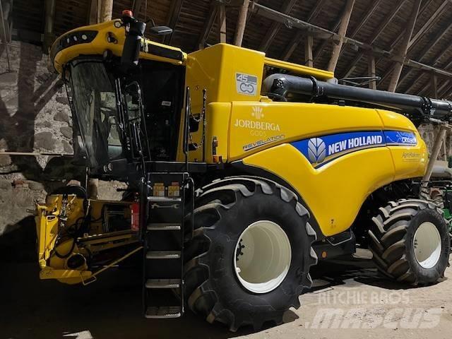 New Holland CR 10.90 Mähdrescher