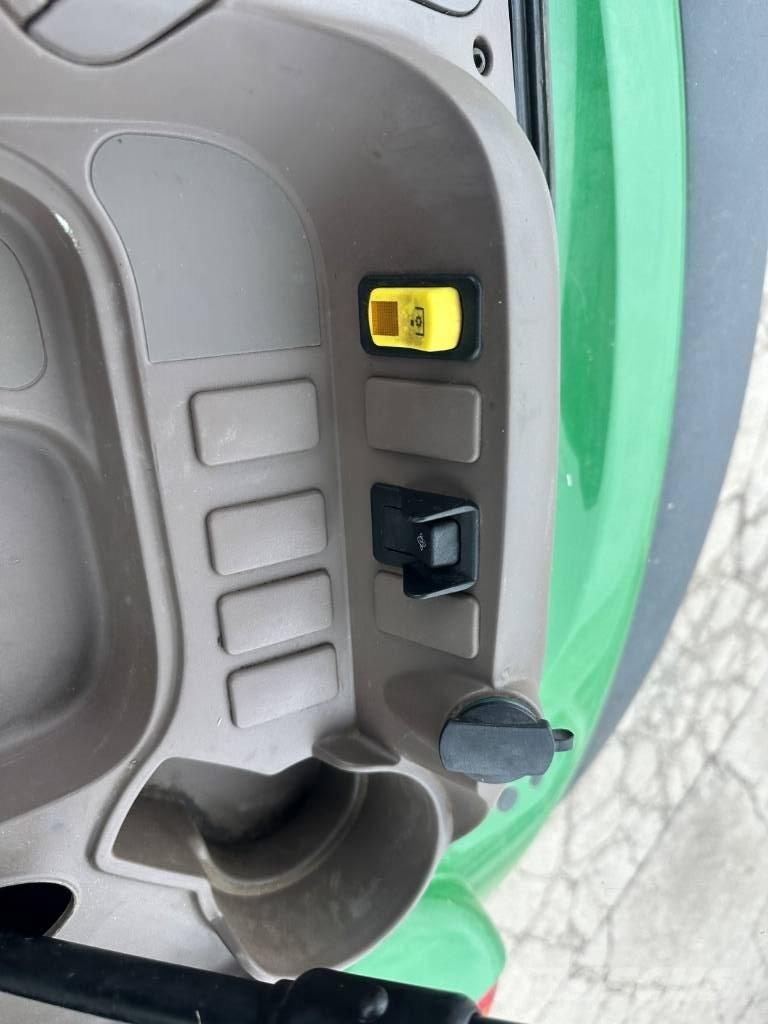 John Deere 5090 M Traktoren