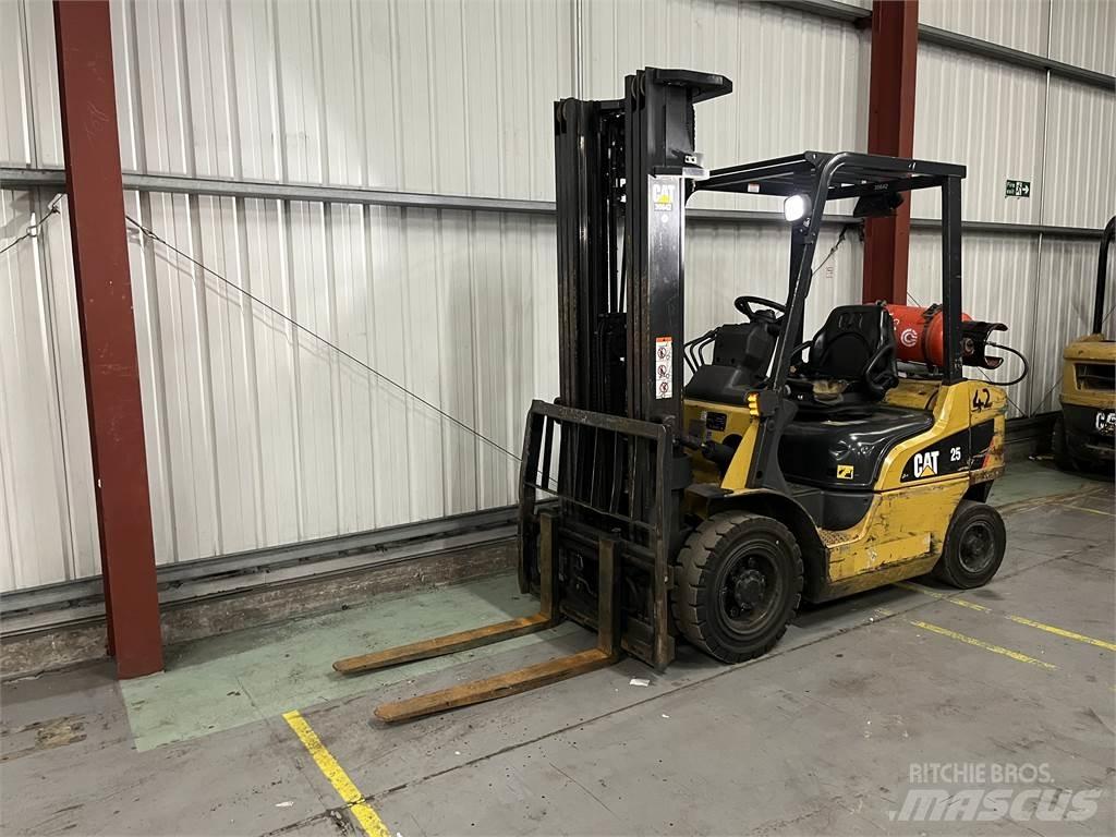 CAT GP25NT Gasstapler