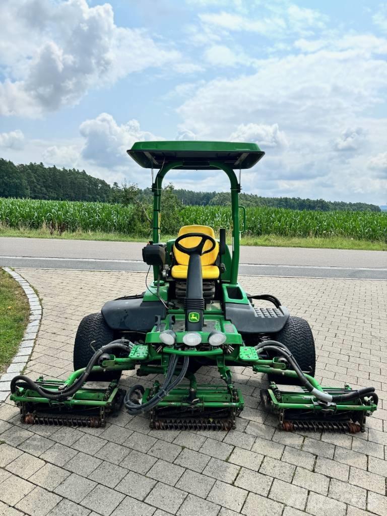 John Deere 8700 A Fairway-Mäher