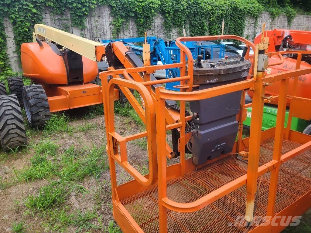 JLG 600 AJ Gelenkteleskoparbeitsbühnen
