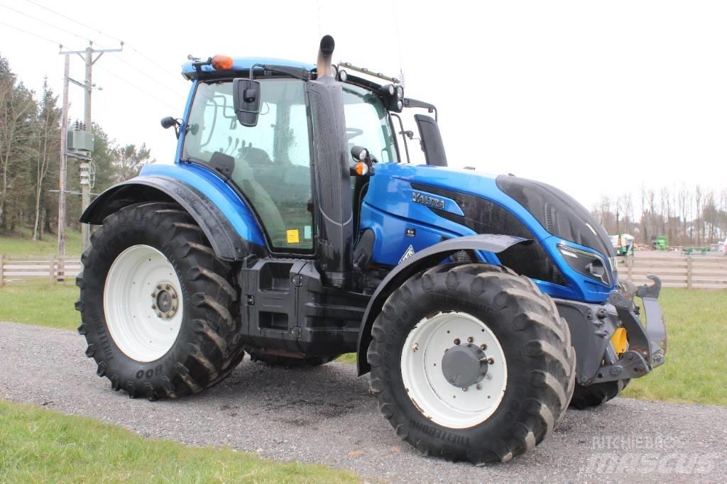 Valtra T174 Tractor Forsttraktoren