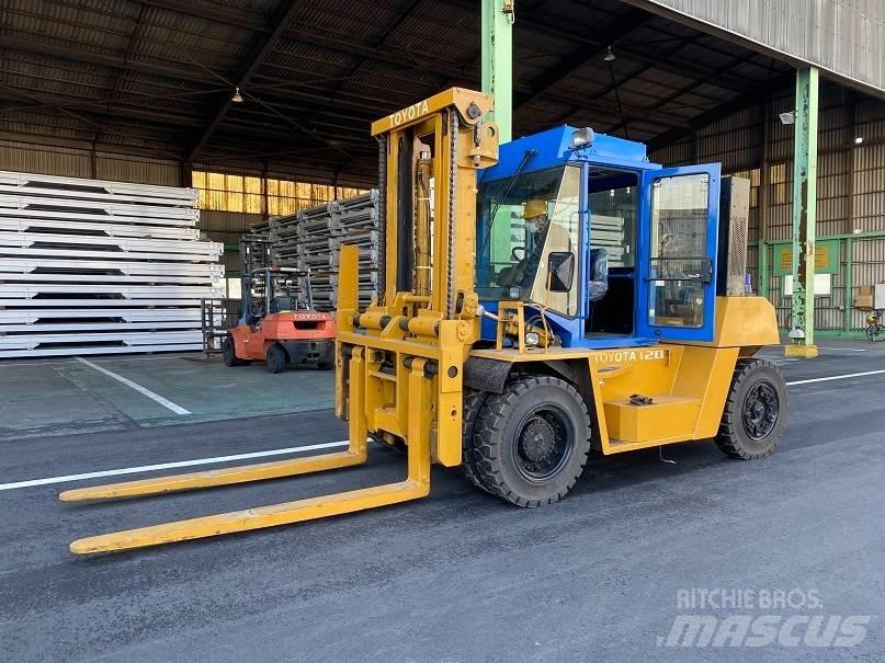 Toyota 4FD120 Dieselstapler
