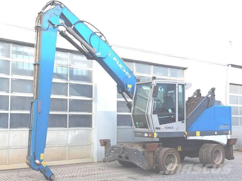 Fuchs MHL 320 F Materialumschlag