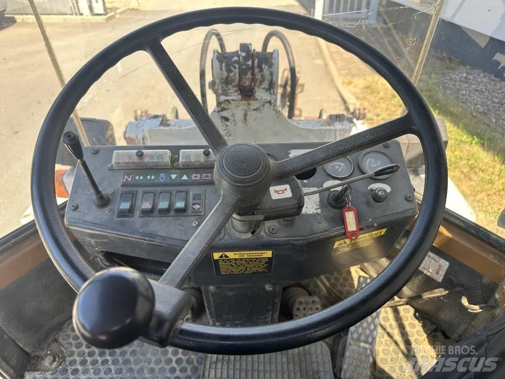 Schaeff SKL 832 Radlader