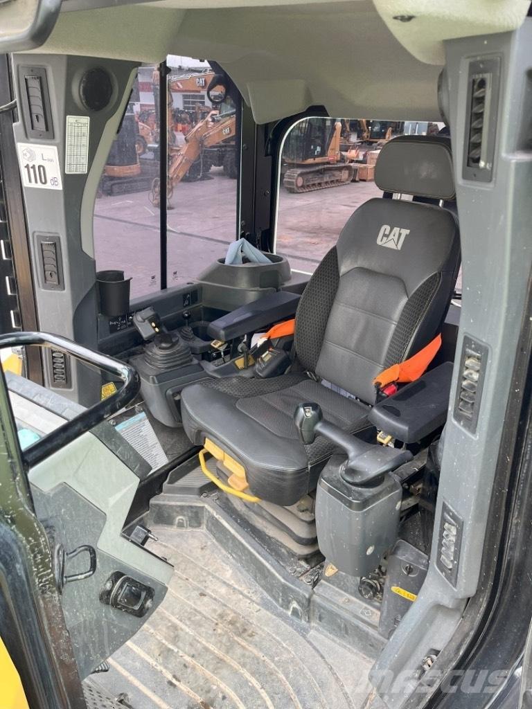 CAT D 5 LGP Bulldozer