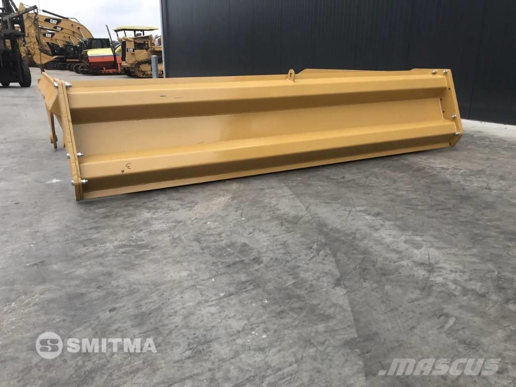 Volvo A40D Heckklappe