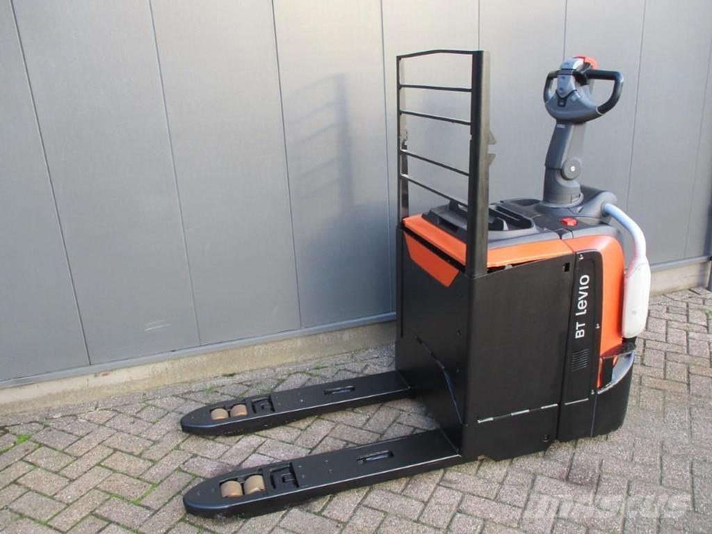 Toyota LPE250 Gabelstapler mit Fahrerstand