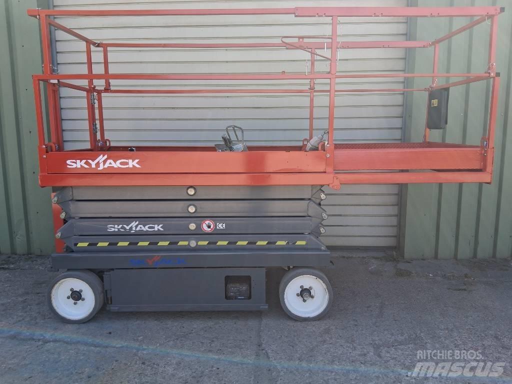 SkyJack SJ III 4626 Scheren-Arbeitsbühnen