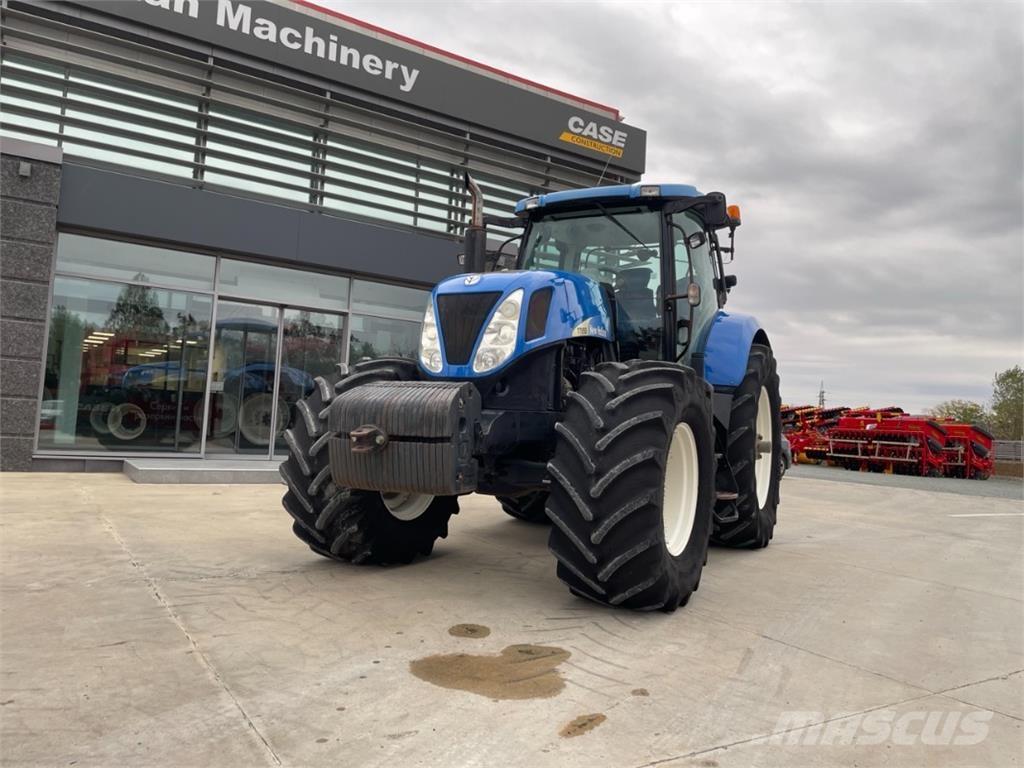 New Holland T7050 Traktoren