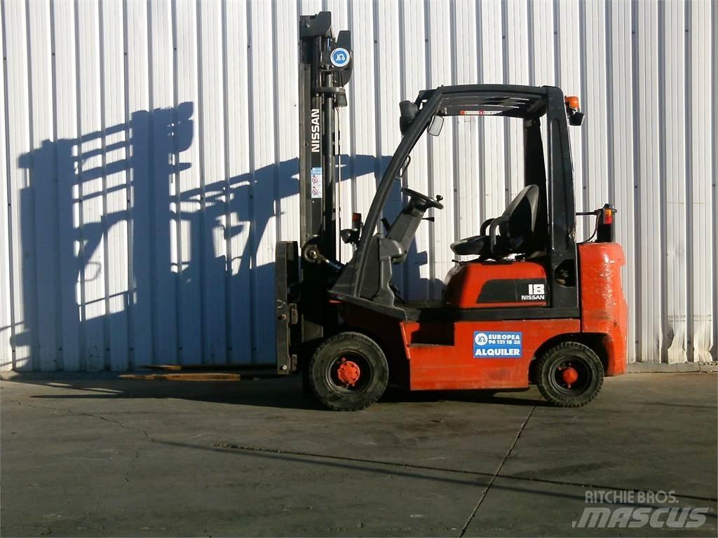Nissan FD01A18Q Dieselstapler