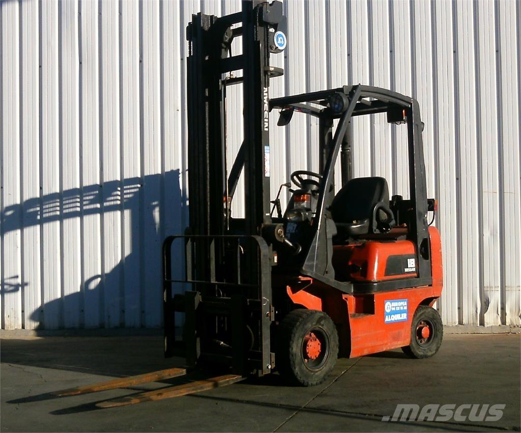 Nissan FD01A18Q Dieselstapler