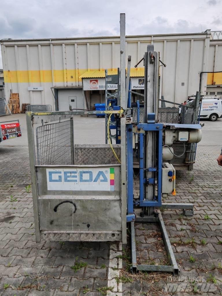 GEDA 300 Z Sonstige Flurförderzeuge
