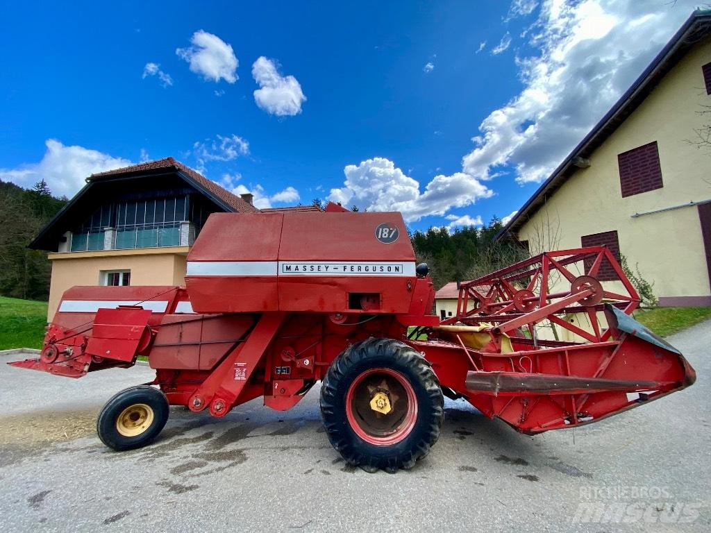 Massey Ferguson 187 Mähdrescher
