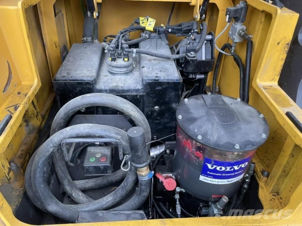 Volvo EC300 E Raupenbagger